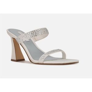 Nine West Womens Darlbh 7 White Slip On Heels Shoes Size 6 Medium